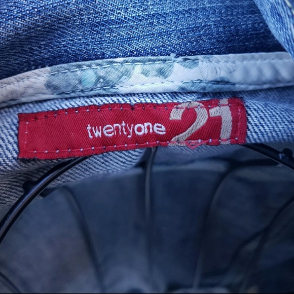 Forever 21 Womens Denim Jacket - Picture 3 of 6